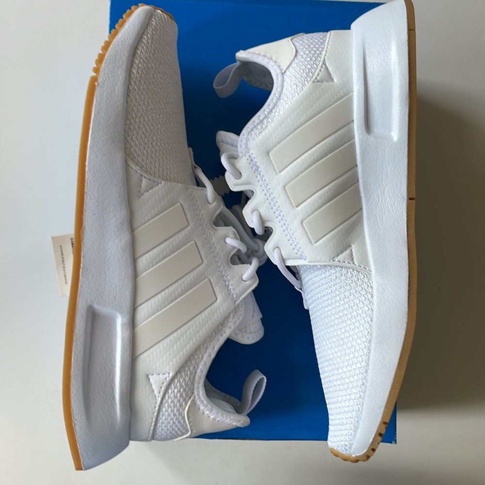 ADIDAS XPLR WHITE / GUM SIZE 5.5